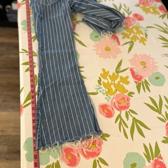 Cello Jeans Women's Juniors High Rise Denim Bell Bottom Flares size 3 - Picture 8 of 10